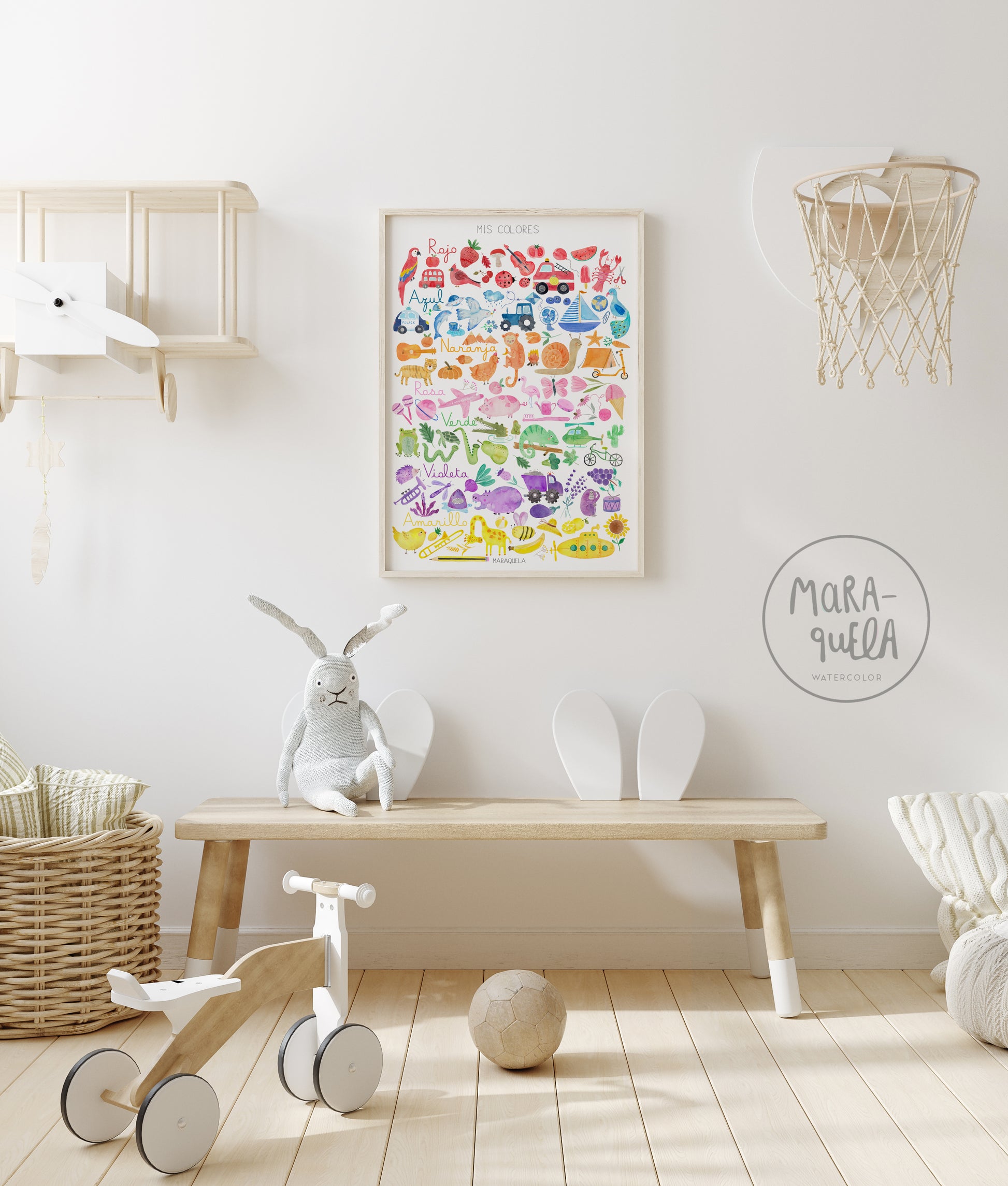 cuarto infantil con cuadro colores